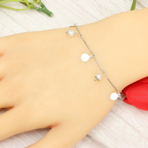 "Trendy Handmade Bracelet – A Thoughtful Gift for Girls & Women | UNVRC1110 - Picture 10 of 10